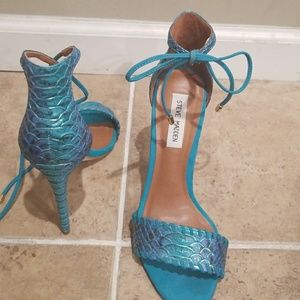 Steve Madden turqouise sandal